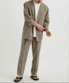【美品】ADAM ET ROPE' ノーカラージャケットセットアップのサムネイル
