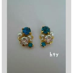 sale♡ビジューピアスのサムネイル
