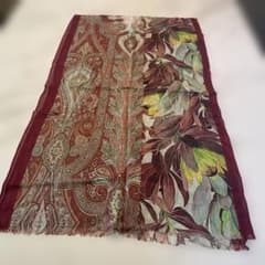 シックな花柄ストールのサムネイル