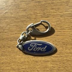 Ford キーホルダー　車のキーセットのサムネイル