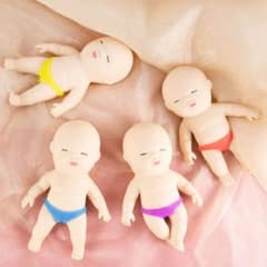 赤ちゃんスクイーズのサムネイル