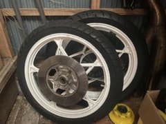 gs400 純正キャストホイールのサムネイル