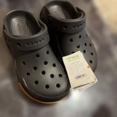 く*U様 Crocs バブル クラッシュ クロッグ　新品未使用のサムネイル