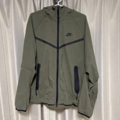 NIKE テック ウィンドランナー オリーブ M - メルカリ