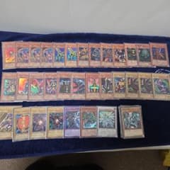 遊戯王 カードまとめ売りセット 約70枚のサムネイル