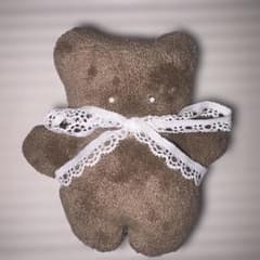 ハンドメイド タオル地 くま ぬいぐるみ レースリボン付きのサムネイル