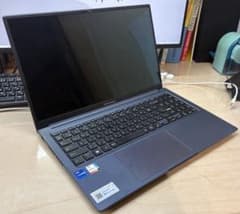 【美品】ASUS Vivobook 15のサムネイル