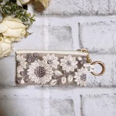 Thumbnail of インド刺繍リボン　ポーチ　マルチポーチ　ハンドメイド　ミニポーチ　NO4108