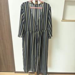 ストライプ柄 ロングシャツワンピース Vネック 長袖のサムネイル