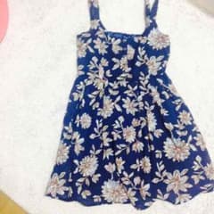 花柄ワンピのサムネイル