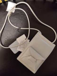 【美品・未使用】アドカラム スマホショルダー ADD CULUMNのサムネイル