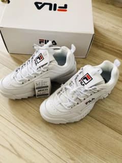 FILA フィラ スニーカー　26センチのサムネイル