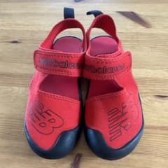 【美品】new balance 赤 サンダル 19cm 水陸両用のサムネイル