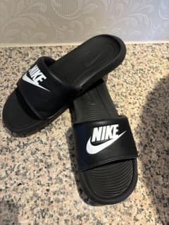 美品　NIKE レディース VICTORI ONE  CN9677005のサムネイル