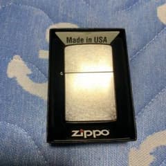 ジッポーのライター新品未使用、保証書付き、箱有りのサムネイル