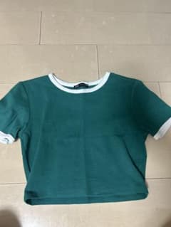 ZARA クロップド丈 リンガーTシャツ グリーン Mサイズのサムネイル