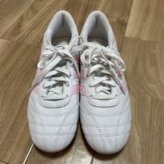 adidas スニーカーのサムネイル