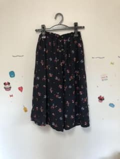 花柄ワイドパンツのサムネイル