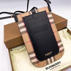 未使用品/現行★バーバリーロンドンイングランド　ノバチェック　フォンケース 未使用品/現行☆バーバリーロンドンイングランド ノバチェック フォン