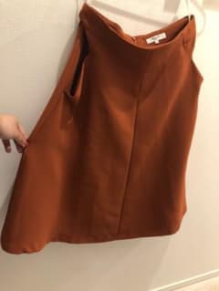 ひざ丈スカートのサムネイル