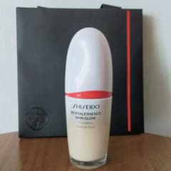 SHISEIDO エッセンス スキングロウ ファンデーション 160 Shell