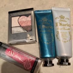 アイシャドウ 、リップ、ハンドクリームまとめ売りのサムネイル