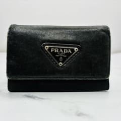 PRADA キーケース 6連 ブラック 三角ロゴ - メルカリ