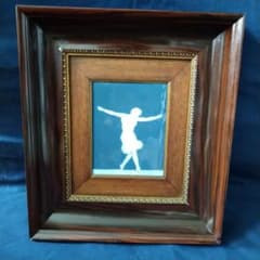 リモージュ（Limoges）額装陶板画・パテシュールパテ『壇上の踊り子』 リモージュ（Limoges）額装陶板画・パテシュールパテ『ダンサー