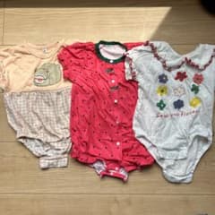 ベビー服 70cm 3点セット 動物・スイカ・花柄　夏服　ロンパースのサムネイル