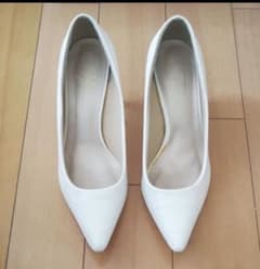 パンプス 白 24cm(週末限定価格)のサムネイル