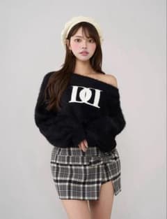 Darich ダーリッチ DDロゴワンショルニットトップス - メルカリ