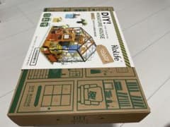 Rolife DIY ミニチュアハウス Cathy's Flower Houseのサムネイル