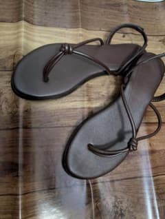 『ほぼ新品』ぺたんこサンダルのサムネイル