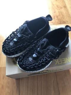KEEN ユニーク　キッズ　サンダル　17cm ブラックのサムネイル
