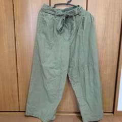 UNIQLO ワイドパンツ 麻素材のサムネイル