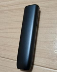 【美品】新型iQOSイルマiワン ミッドナイトブラック 黒色のサムネイル