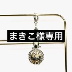 まきこ様専用 鈴ピアス 半円金スタッド+100ネコポス+300のサムネイル