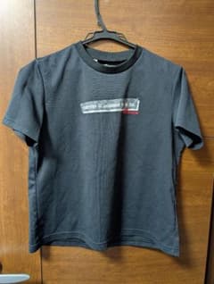【セール中】ブラック半袖Tシャツ スポーツウェアのサムネイル