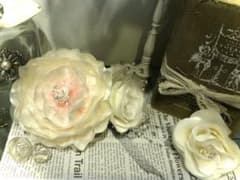 成人式　結婚式　髪飾りのサムネイル
