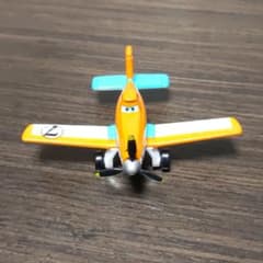 プレーンズ　トミカ　ダスティ　レーシングタイプ　カーズのサムネイル