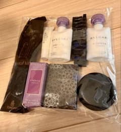 BVLGARI 旅行用化粧品セット エミレーツ航空 ビジネスアメニティ 新品のサムネイル