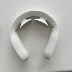 「ネックマッサージャー音声ガイダンスと温熱機能が付いたポータブルEMS機器のサムネイル