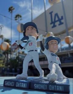 新品・世界限定251個】大谷翔平+ベーブルース ダブル・ボブルヘッド 