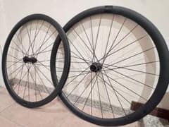 【走行3km】 CRD351 SL 35mm カーボンホイール DT Swiss 走行3km】 CRD351 35mm カーボンホイール DT Swiss - メルカリ