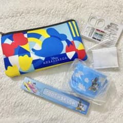 新品・未使用【アンバサダーホテル】ドナルドダッグ ノベルティ(ポーチ、コップ等)のサムネイル