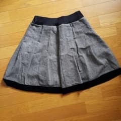 スカートのサムネイル