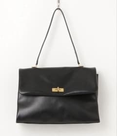 CHARLES & KEITH ショルダーバッグのサムネイル