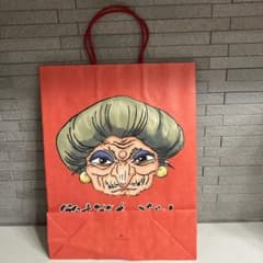 지브리 미술관 센과 치히로의 신은 숨어있는 할머니 종이 봉지