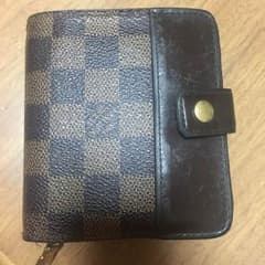 ヴィトンのお財布のサムネイル