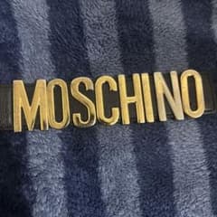 MOSCHINO レザーベルト 40のサムネイル